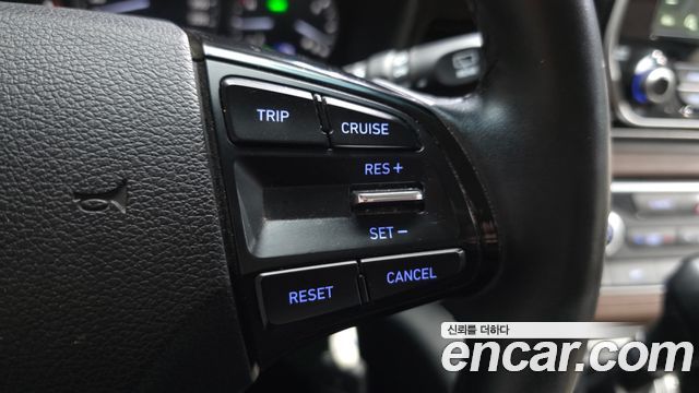 Hyundai Starex 2019 — photo 19