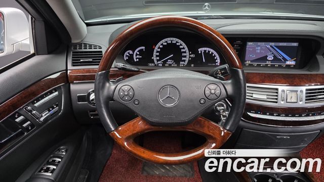 Mercedes-Benz S-Class 2010 — photo 13
