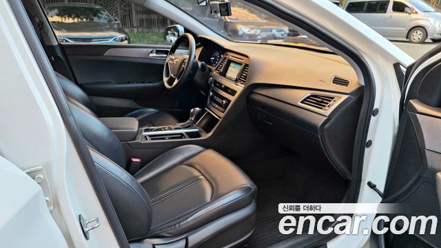 Hyundai Sonata 2015 — photo 18