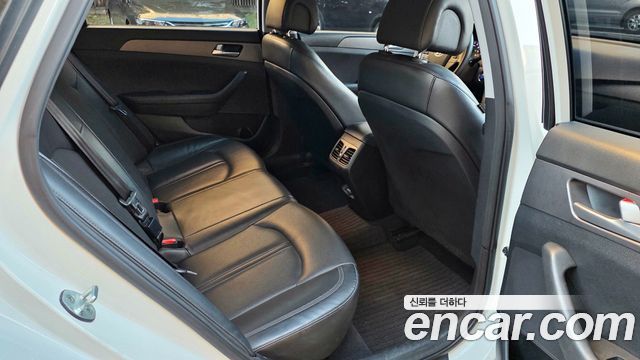 Hyundai Sonata 2015 — photo 19