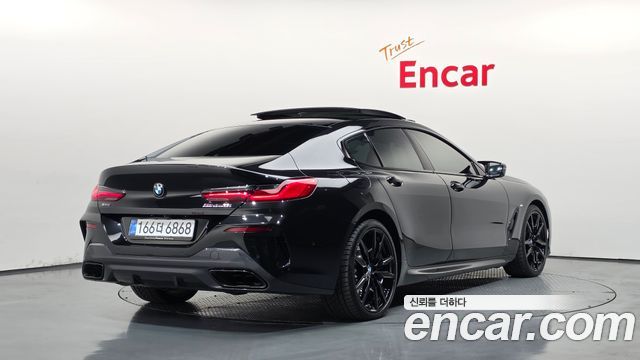 BMW 8-Series 2026 — photo 2