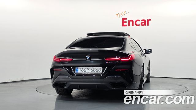 BMW 8-Series 2026 — photo 4