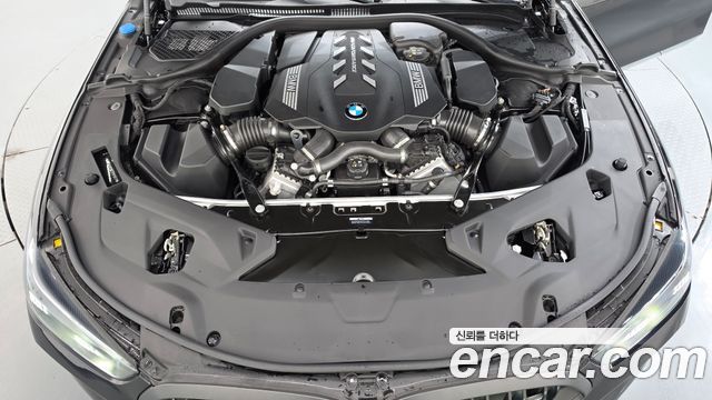 BMW 8-Series 2026 — photo 6