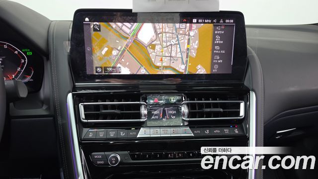 BMW 8-Series 2026 — photo 19