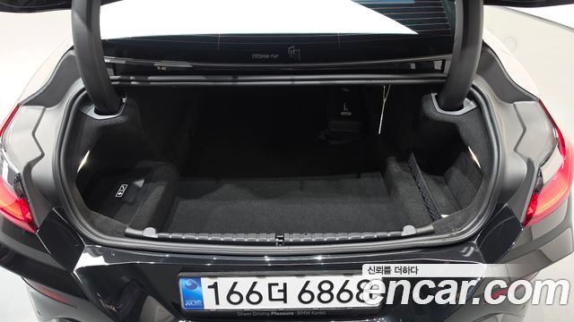 BMW 8-Series 2026 — photo 25
