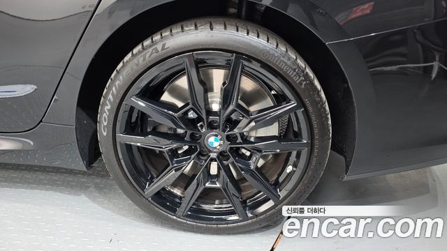 BMW 8-Series 2026 — photo 7