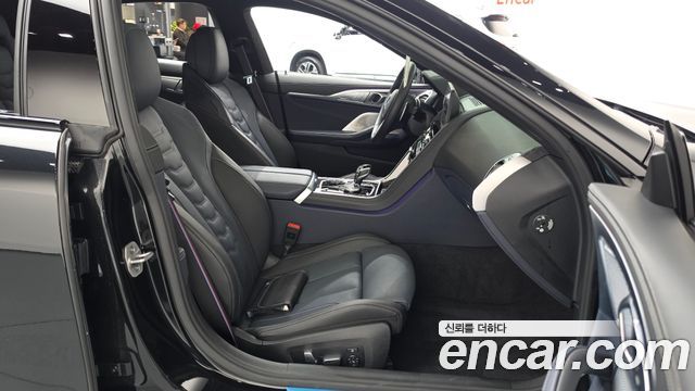 BMW 8-Series 2026 — photo 16