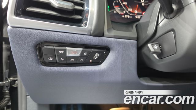 BMW 8-Series 2026 — photo 29