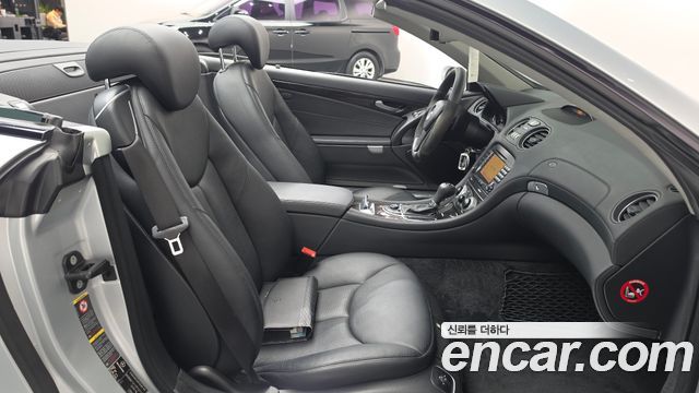Mercedes-Benz SL-Class 2007 — photo 11