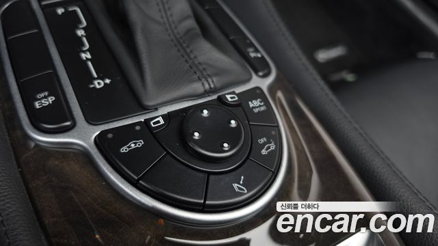 Mercedes-Benz SL-Class 2007 — photo 15