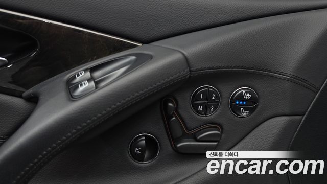 Mercedes-Benz SL-Class 2007 — photo 16