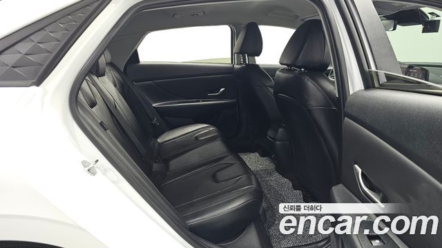 Hyundai AVANTE 2024 — photo 17