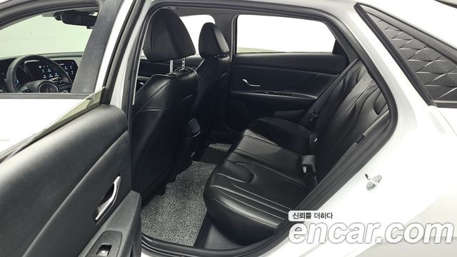 Hyundai AVANTE 2024 — photo 18
