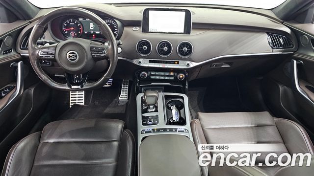 Kia Stinger 2018 — photo 10