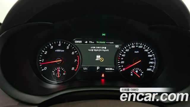 Kia Stinger 2018 — photo 11