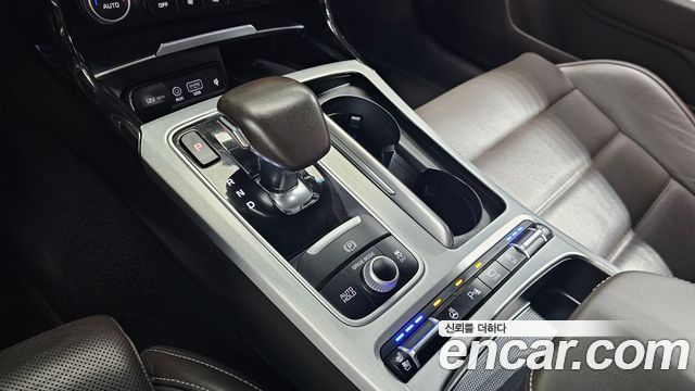 Kia Stinger 2018 — photo 12