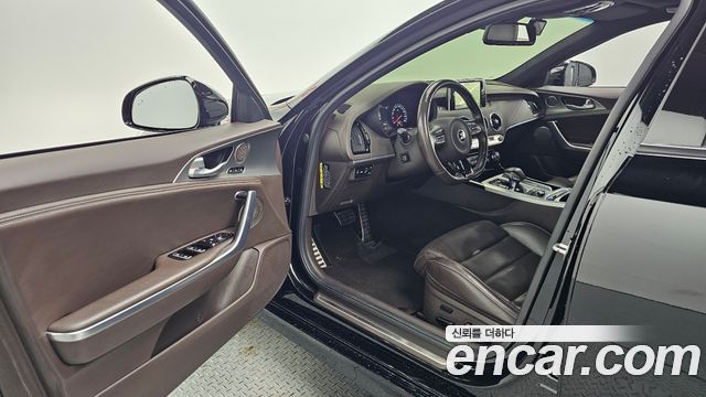 Kia Stinger 2018 — photo 13