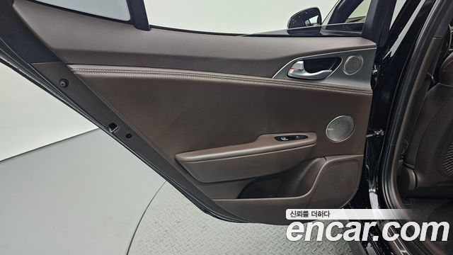 Kia Stinger 2018 — photo 15
