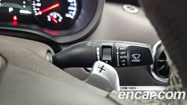 Kia Stinger 2018 — photo 30