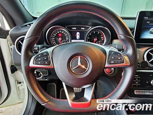 Mercedes-Benz CLA-Class 2018 — photo 8