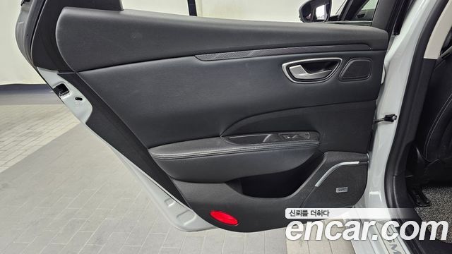 Renault Korea SM6 2017 — photo 15
