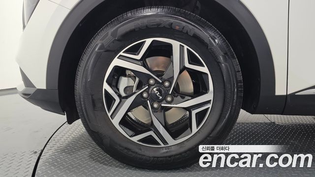 Kia Sportage 2023 — photo 5