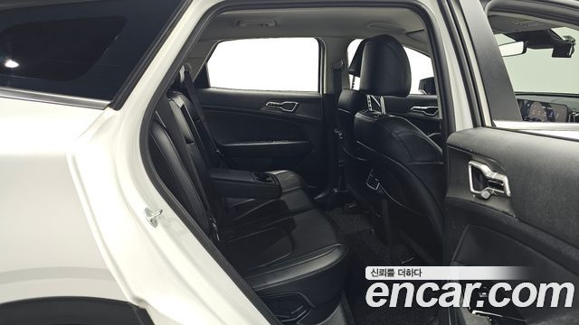 Kia Sportage 2023 — photo 17
