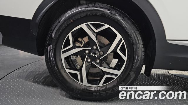 Kia Sportage 2023 — photo 7