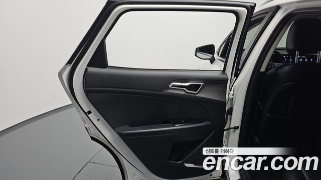 Kia Sportage 2023 — photo 14