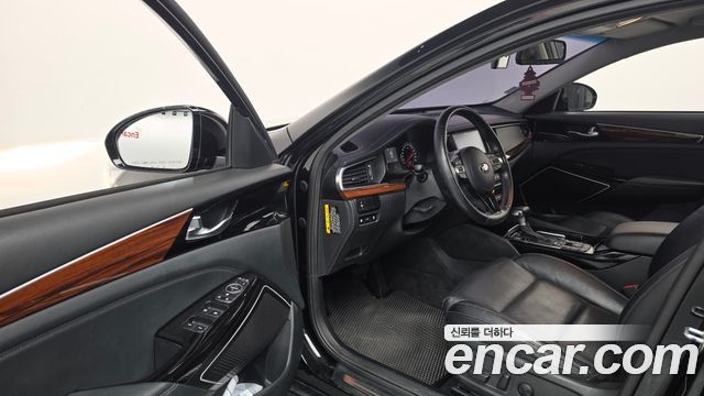 Kia K7 2016 — photo 10