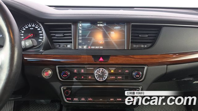 Kia K7 2016 — photo 13