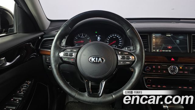 Kia K7 2016 — photo 14