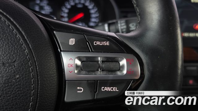 Kia K7 2016 — photo 16