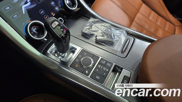 Land Rover Range Rover Sport 2017 — photo 12