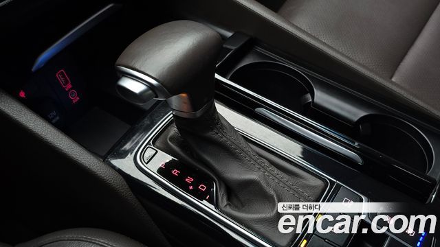Kia K7 2019 — photo 12