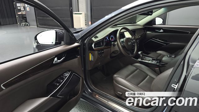 Kia K7 2019 — photo 13