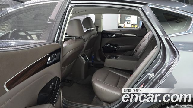 Kia K7 2019 — photo 17