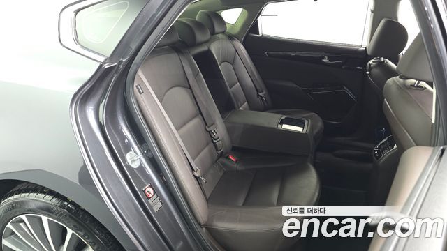 Kia K7 2019 — photo 18
