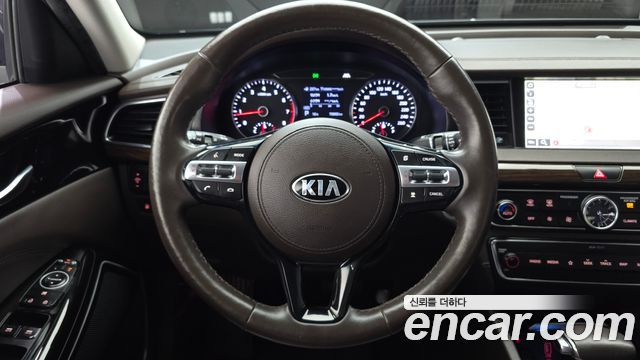 Kia K7 2019 — photo 21