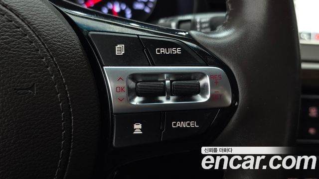 Kia K7 2019 — photo 24