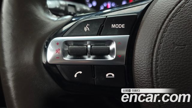 Kia K7 2019 — photo 25
