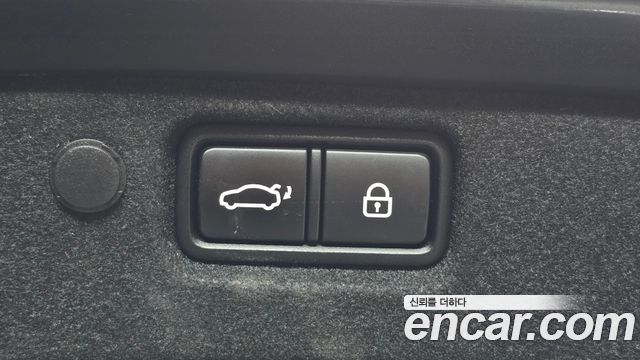 Kia K7 2019 — photo 26
