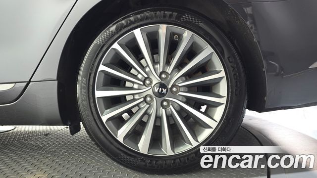 Kia K7 2019 — photo 7