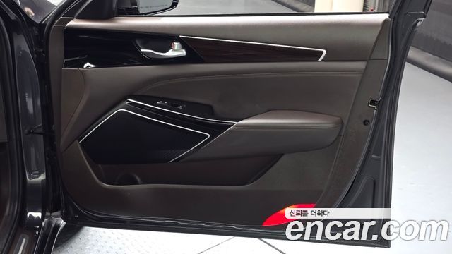 Kia K7 2019 — photo 15