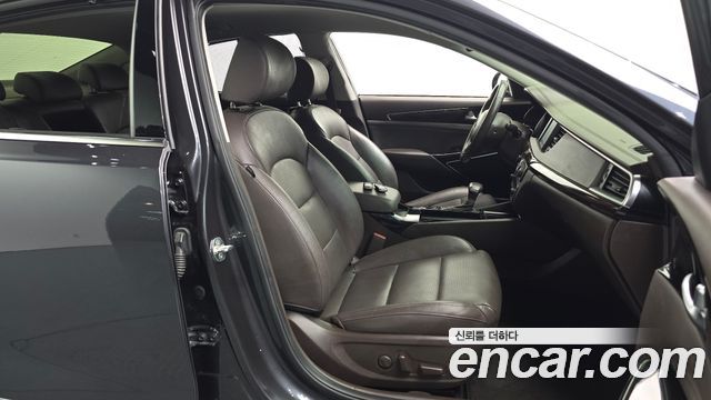 Kia K7 2019 — photo 16