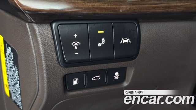 Kia K7 2019 — photo 28