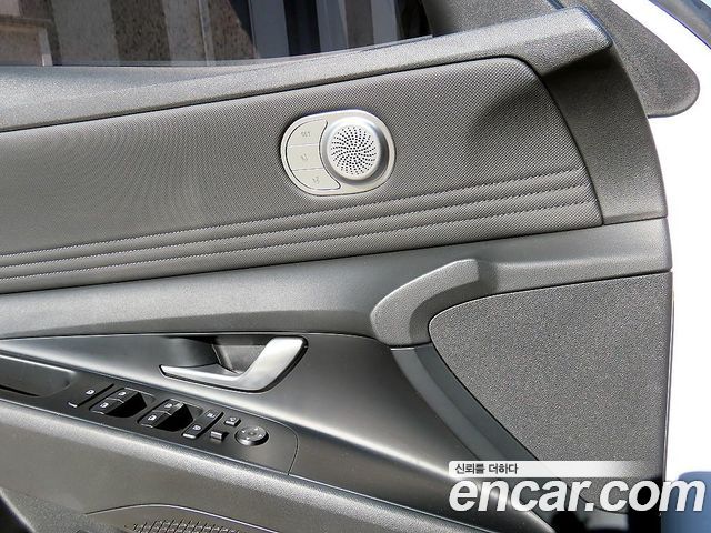 Hyundai AVANTE 2021 — photo 11