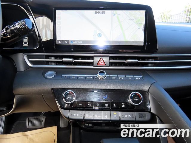 Hyundai AVANTE 2021 — photo 13