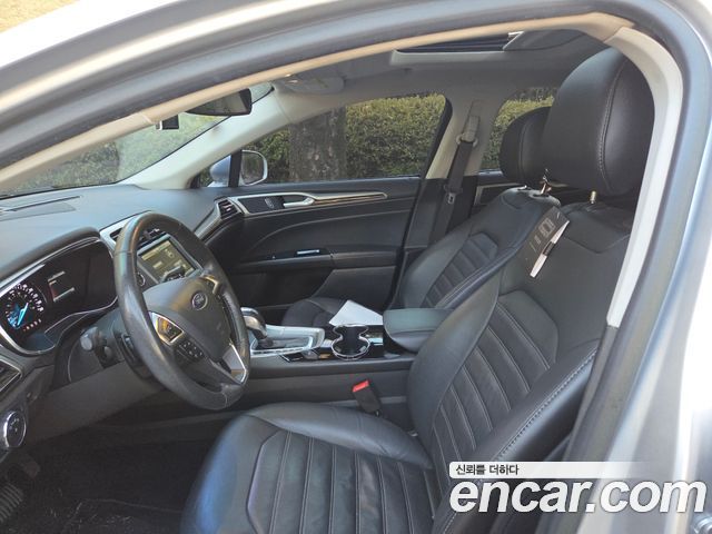 Ford Fusion 2014 — photo 9