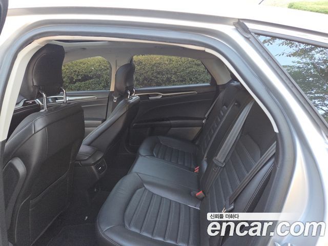 Ford Fusion 2014 — photo 10